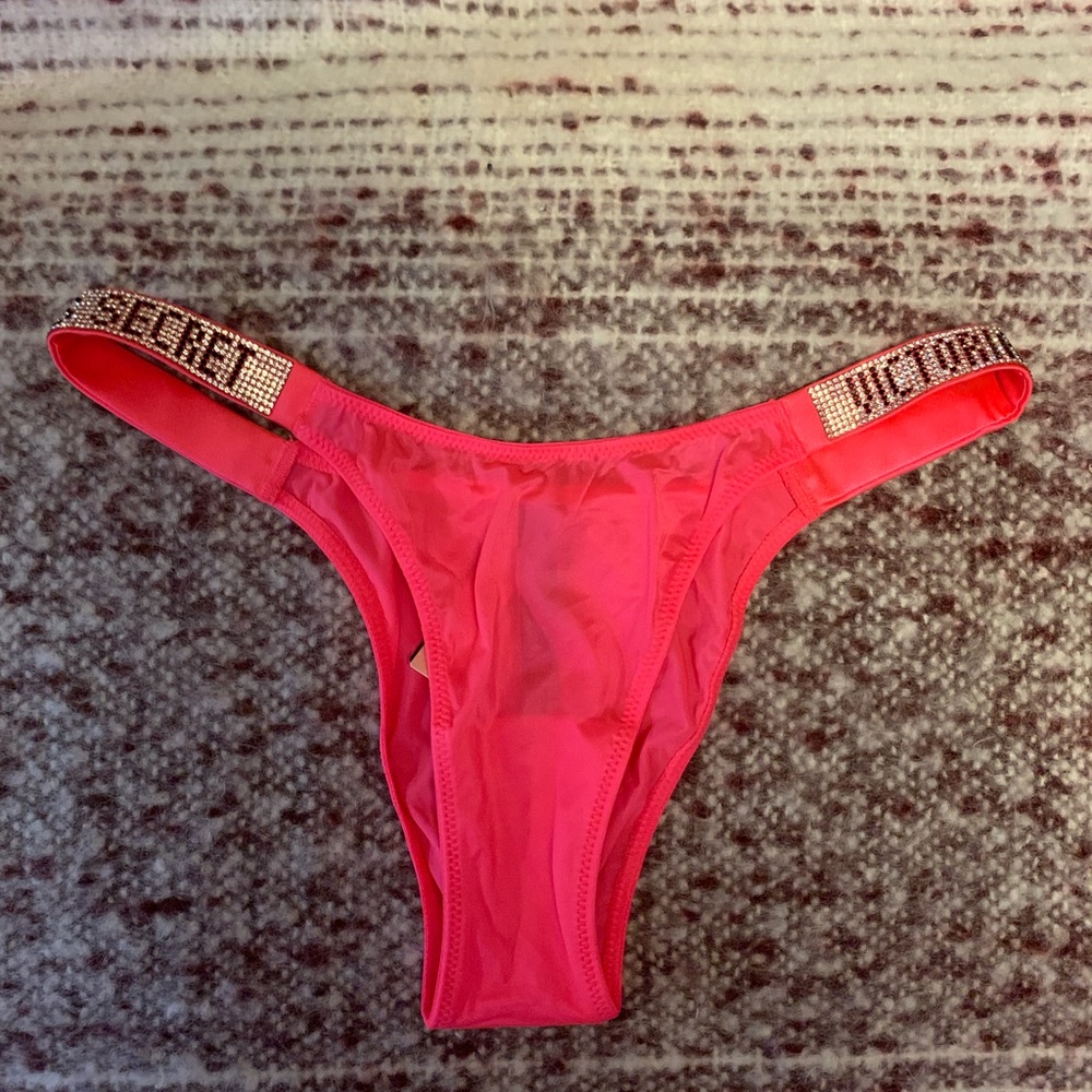 VS LIMITED EDITION RHINESTONE CHEEKY